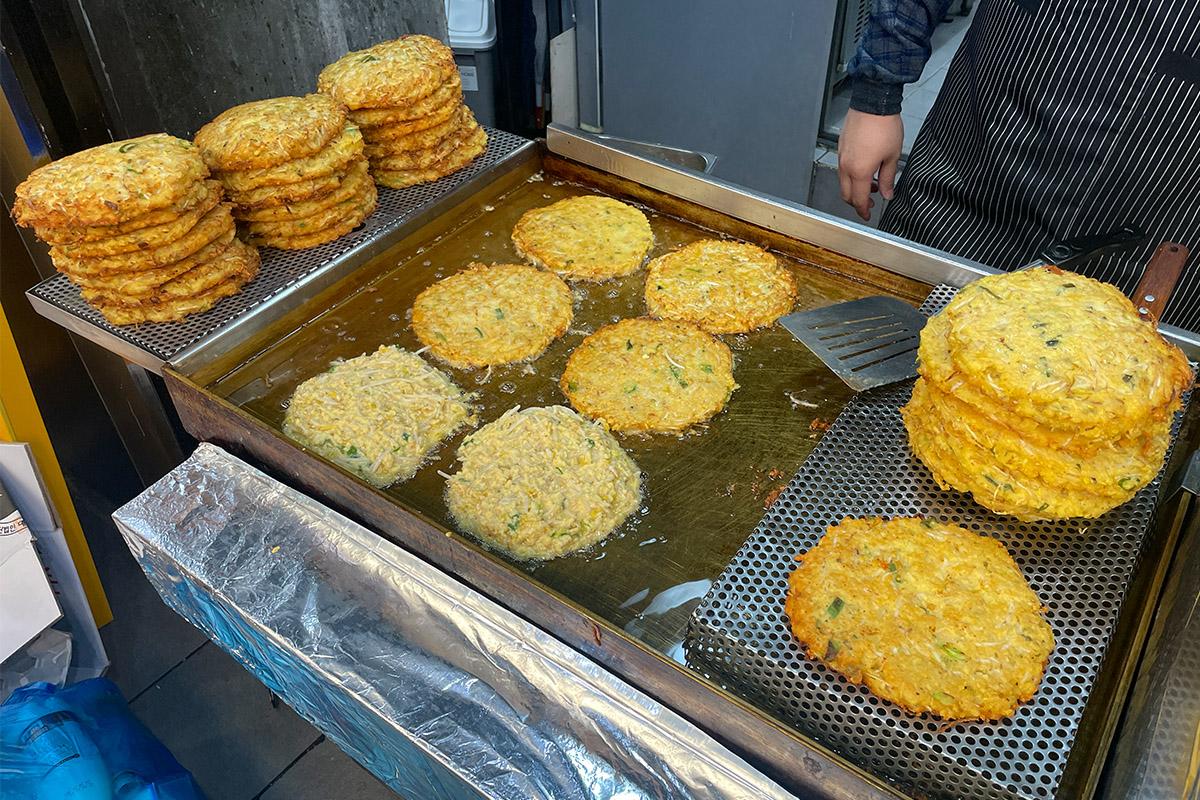 廣藏市場 昌信生拌牛肉 2號店 綠豆煎餅