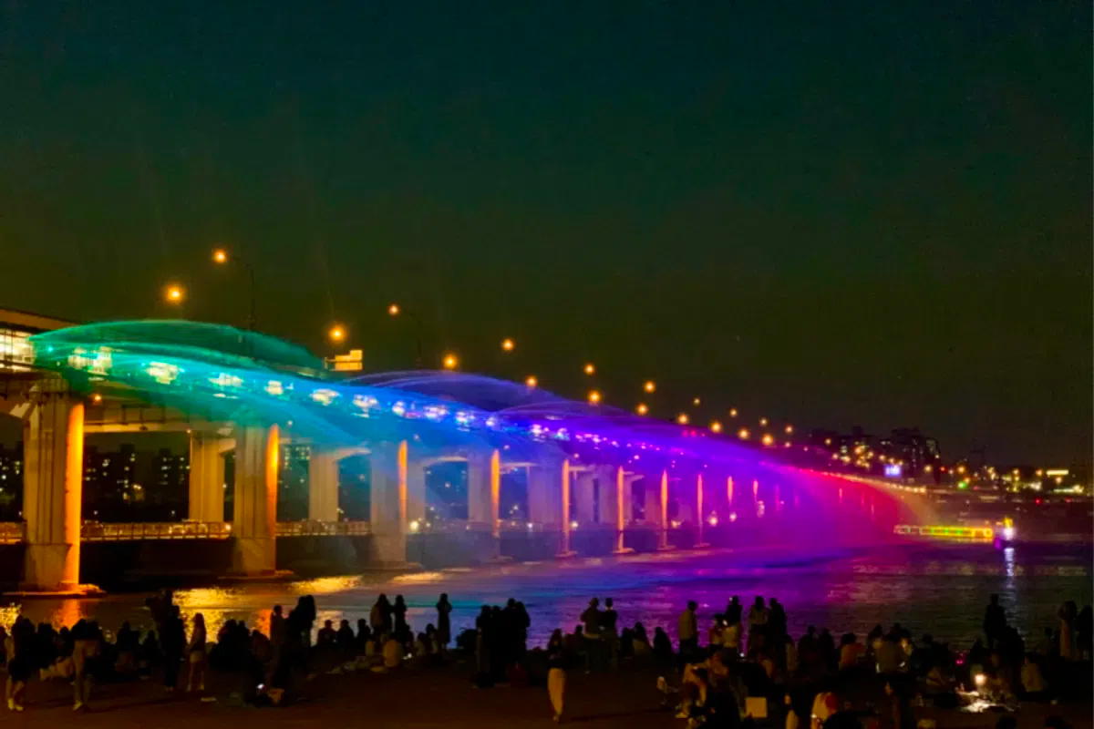 Buối tối thì chơi gì ở Seoul, Hàn Quốc, cầu banpo buổi tối
