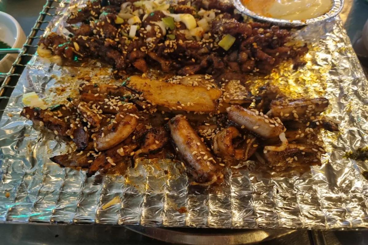 韓国旅行 ソウル 弘大 弘大カフェ トンジュヌンナムジャ 松鶏屋 狎鴎亭 943KING'S CROSS オンダルチッ ハリーポッターカフェ