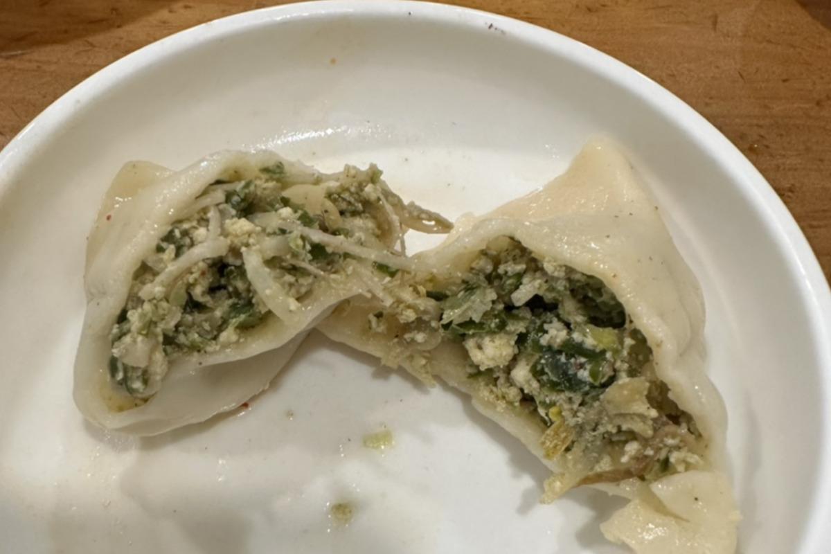 Hình ảnh chi tiết của bánh manda tại nhà hàng Mandujip ở Seoul.