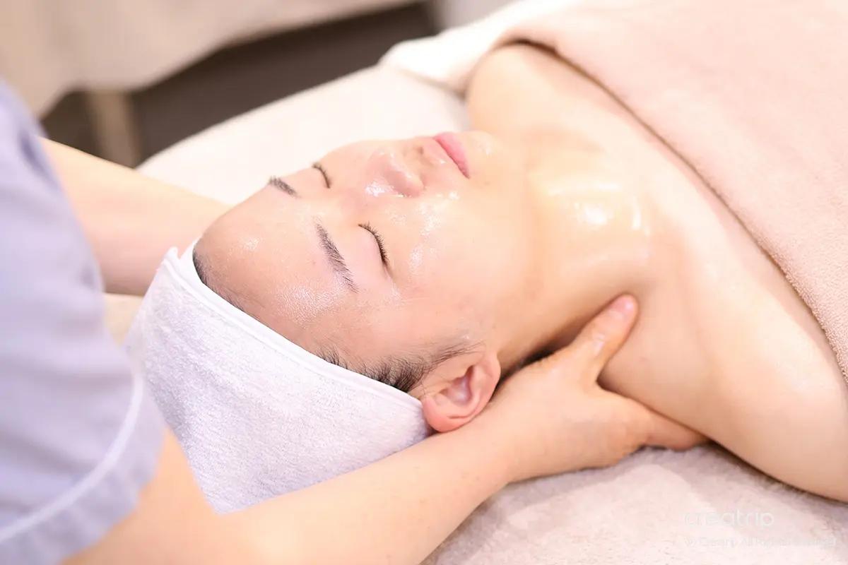 マッサージ 明洞マッサージ リフト スキンケア 輪郭管理 韓国マッサージ アロマ アロママッサージ