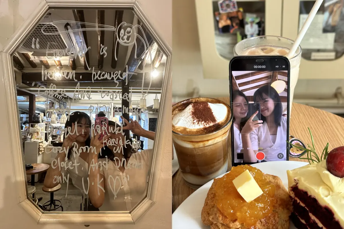 スコーン、ケーキと一緒に映るアイスラテとエスプレッソマシン。」