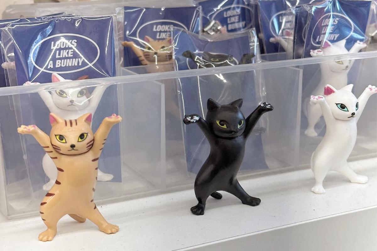 LOOK LIKE A BUNNY的可爱文具和贴纸合集，适合笔记本和规划工具爱好者。