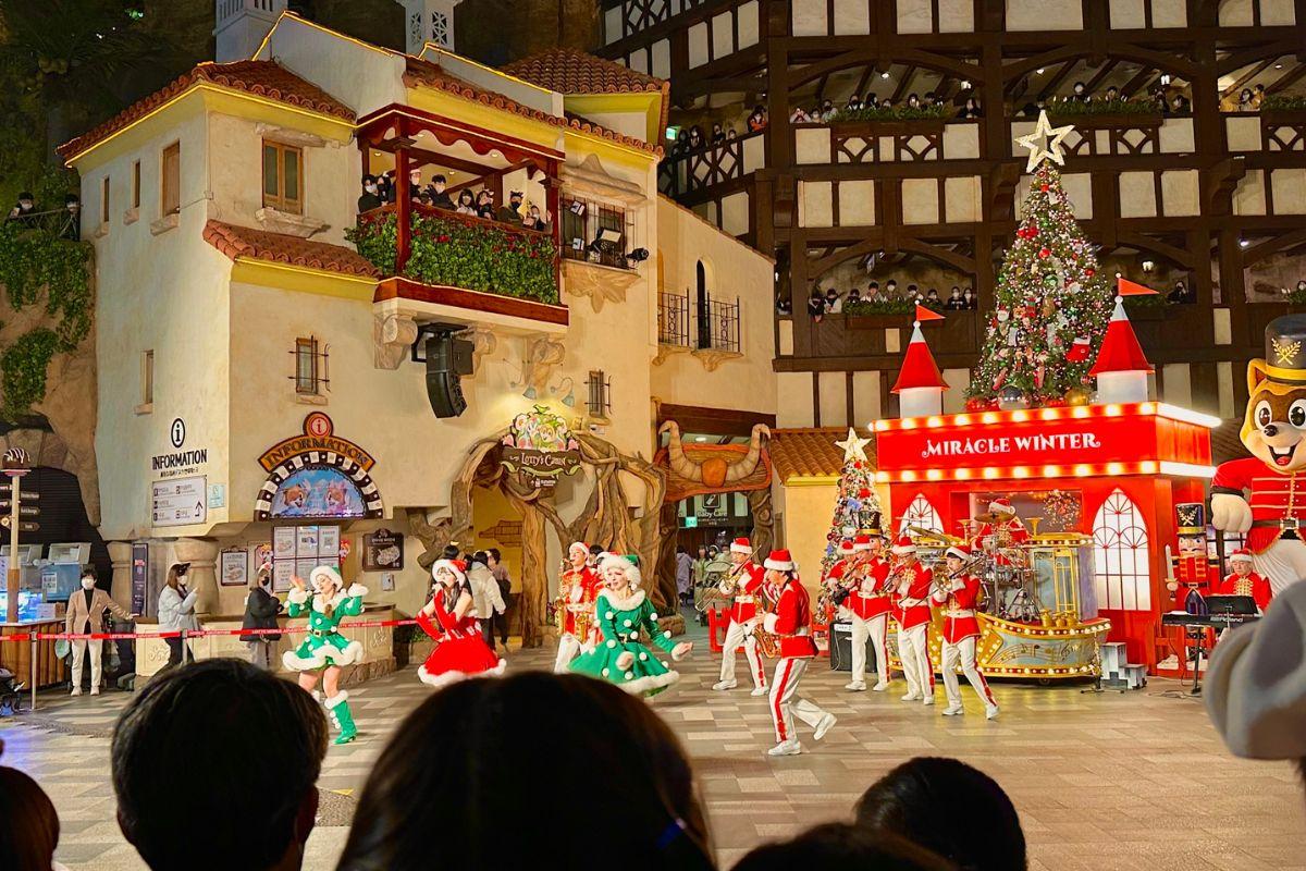 Du lịch Hàn thì nên đi Lotte World hay Everland? So sánh Lotte World và Everland! 