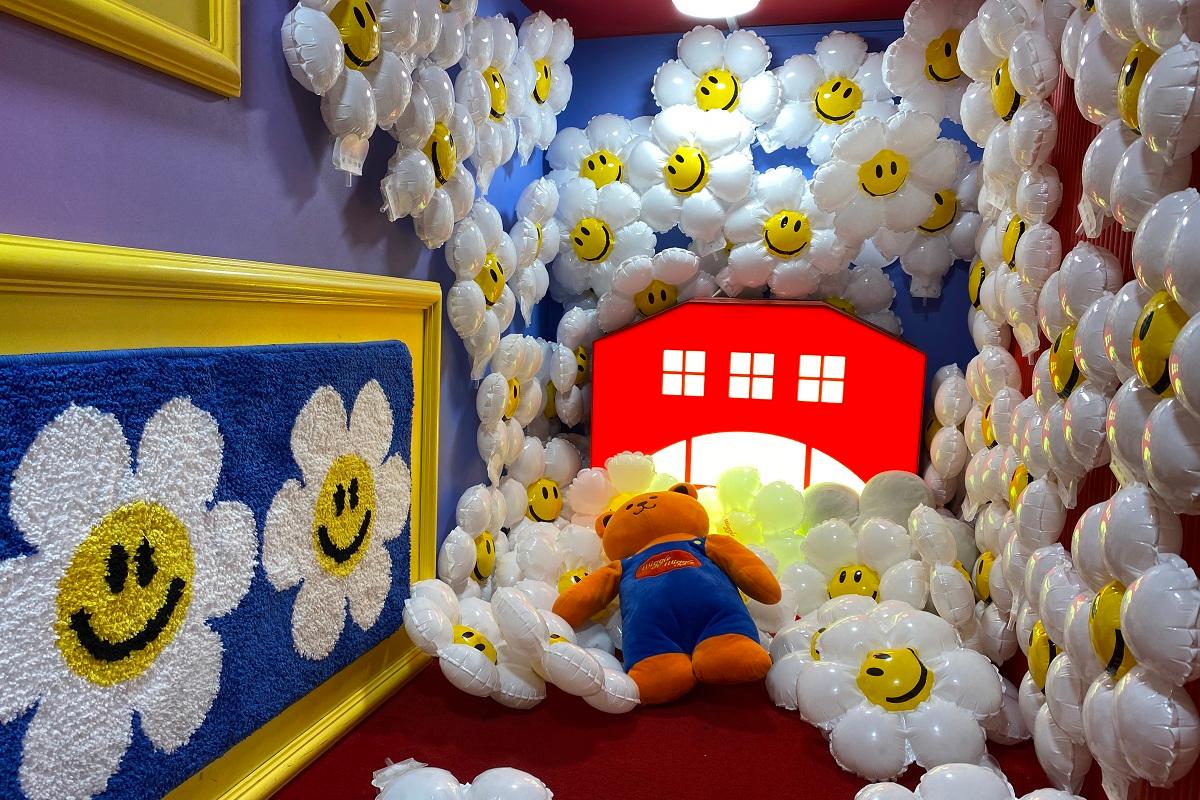 ウィグルウィグル、ウィグルウィグル島山店、韓国雑貨、韓国旅行、渡韓、ソウル旅行、韓国小物、韓国お土産、K-POPアイドル、LE SSERAFIM、ルセラフィム、フォトゾーン、写真スポット