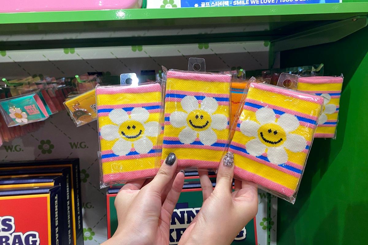 ウィグルウィグル、ウィグルウィグル島山店、韓国雑貨、韓国旅行、渡韓、ソウル旅行、韓国小物、韓国お土産、K-POPアイドル、LE SSERAFIM、ルセラフィム、フォトゾーン、写真スポット