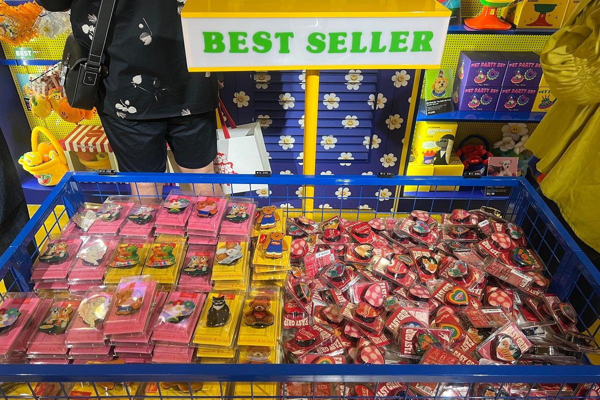 ウィグルウィグル、ウィグルウィグル島山店、韓国雑貨、韓国旅行、渡韓、ソウル旅行、韓国小物、韓国お土産、K-POPアイドル、LE SSERAFIM、ルセラフィム、フォトゾーン、写真スポット