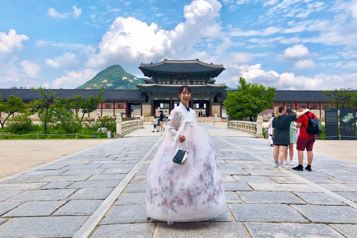 景福宮外穿韓服的體驗, 讓訪問韓國的旅客享受古典服飾的樂趣