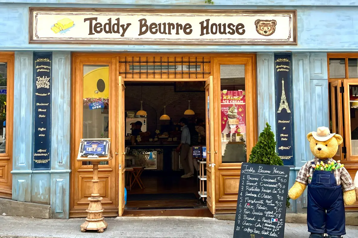 Creatrip: Teddy Beurre House | Bakery Cafe in Yongsan