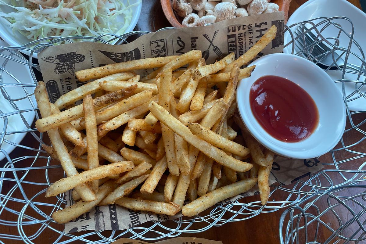 khoai tây chiên tại Gà rán BHC chi nhánh Jongno 5-ga Gwangjang, Hàn Quốc