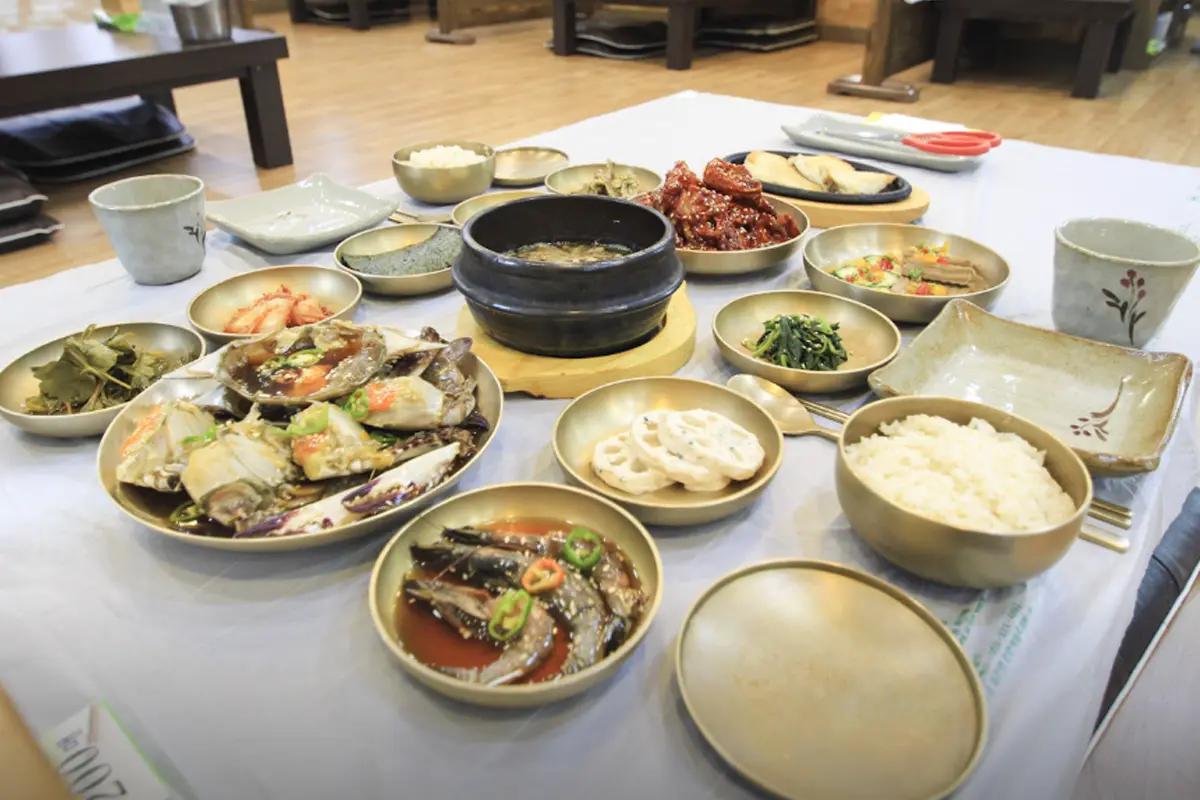 Lee Ha Jung Ganjang Gejang (Soy Sauce Marinated Crab) | Busan