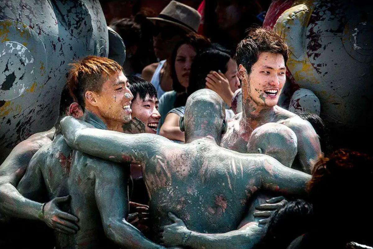 Lễ hội Mùa hè Boryeong Mud tại Hàn 