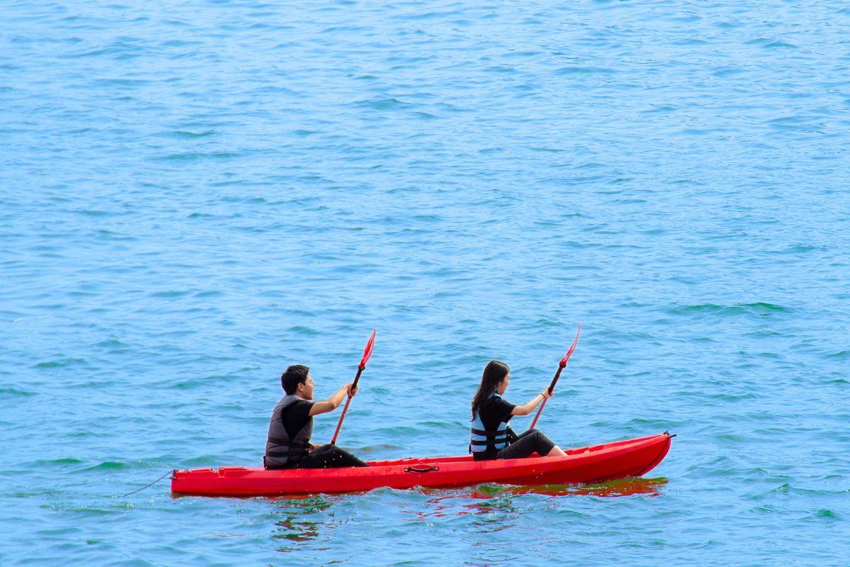 chèo thuyền kayak trên sông hàn