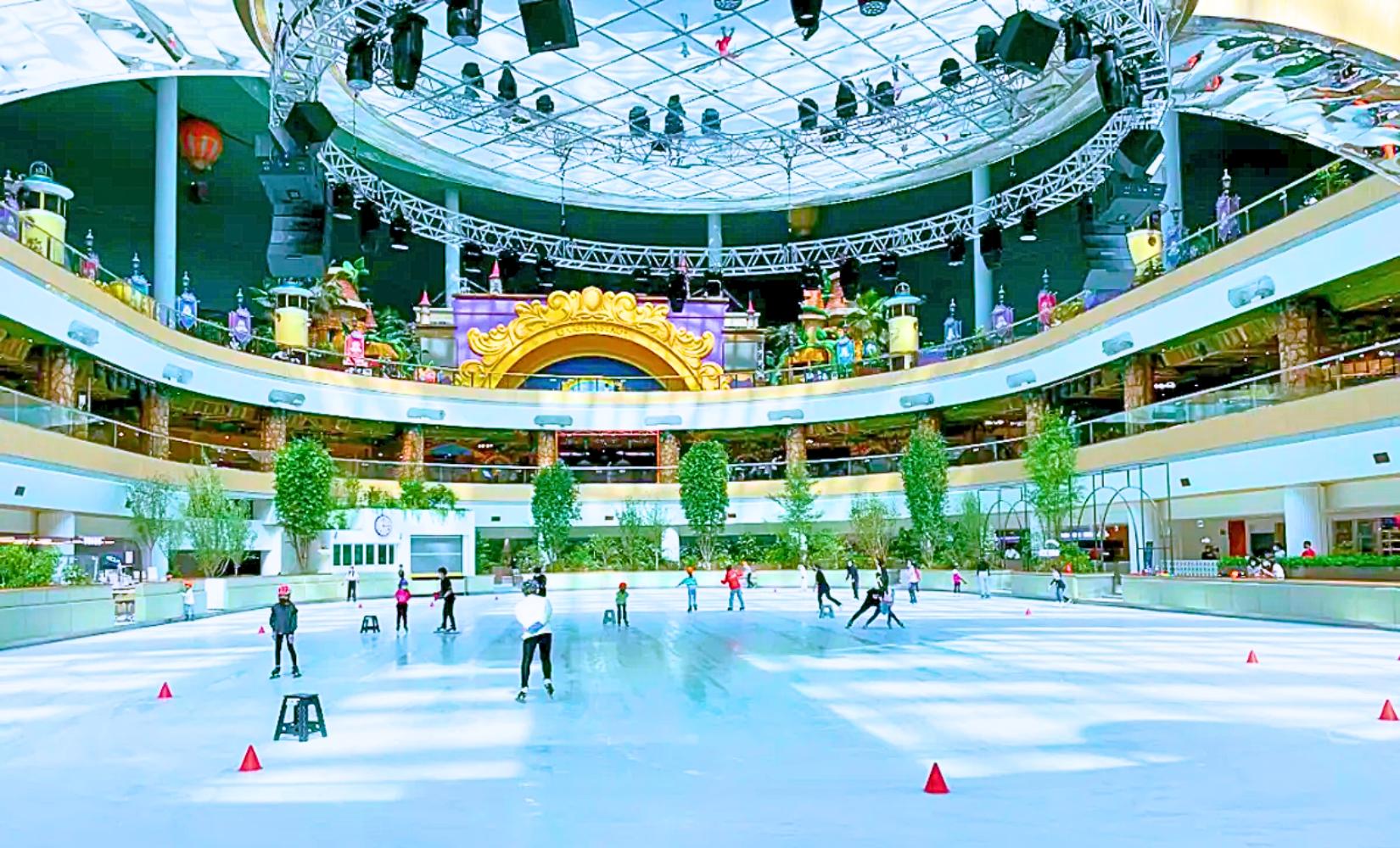 Vé vào Sân trượt băng Lotte World Seoul: Giảm giá cực sốc đến 50%