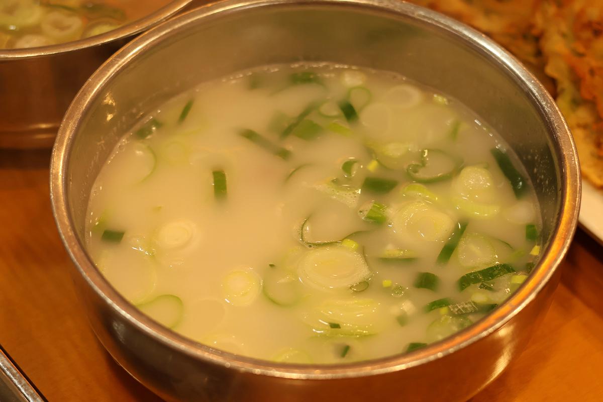 明洞美食 酱蟹 韩式料理推荐 2025 明洞美食