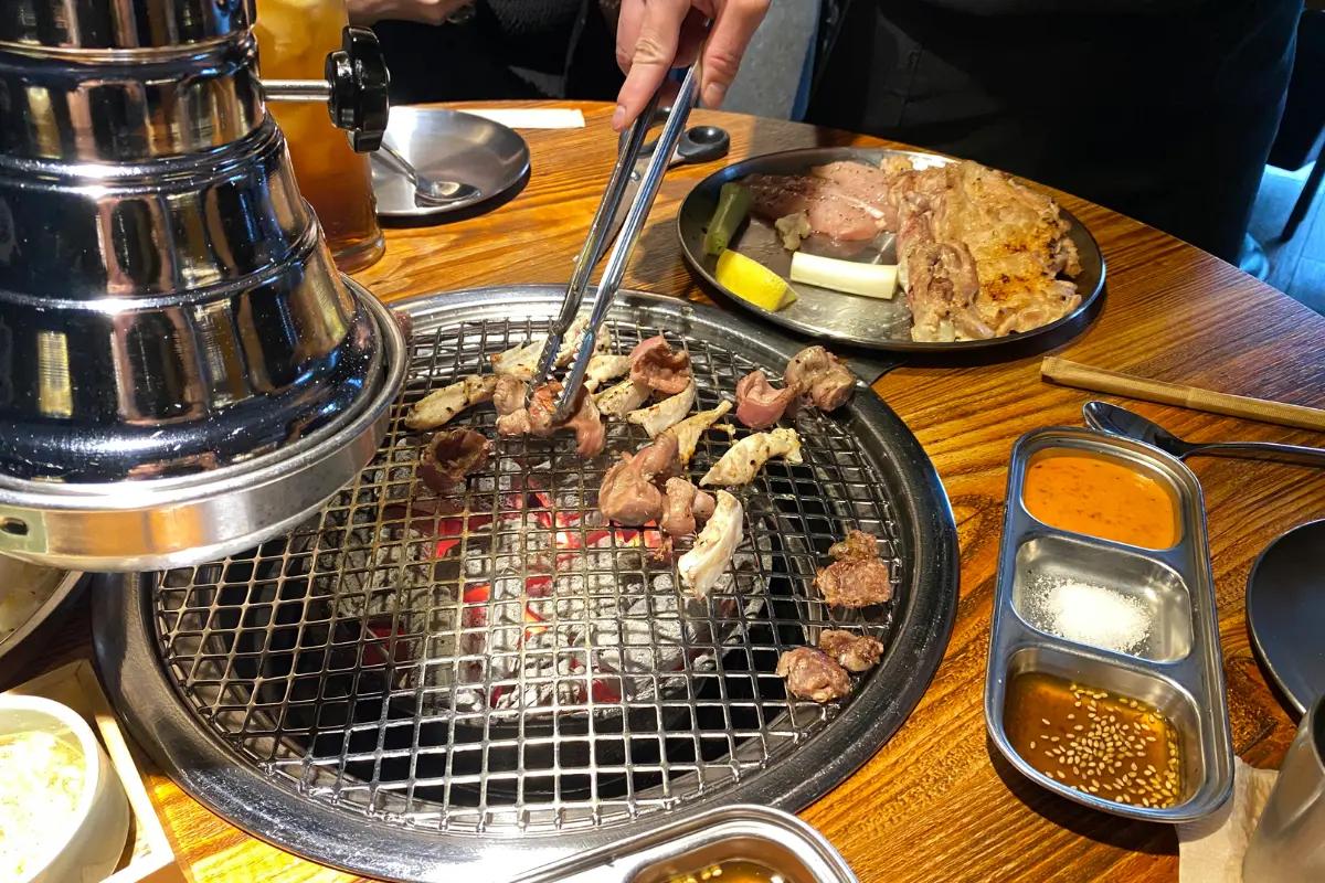 韓国旅行 ソウル 蚕室 ロッテワールド 石村湖 松理団通り ロッテワールドタワー 青瓦屋 k-popアイドル GINGER BEAR 松鶏屋 ピワピョルタッカルビ Creatripパッケージ優待券 WICKER PARK WEST ロッテワールドモール ソウルスカイ 韓国観光公社 K-food