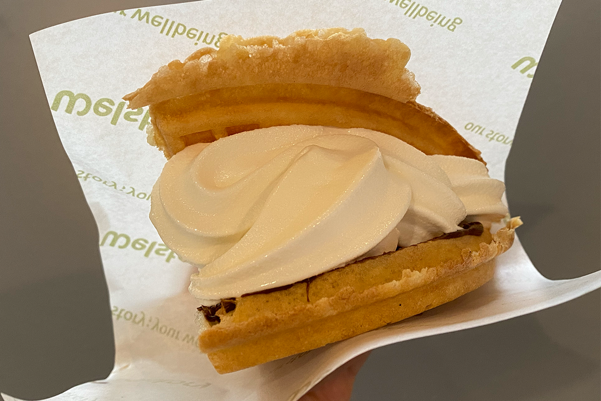 ソフトクリームワッフルのクローズアップ写真