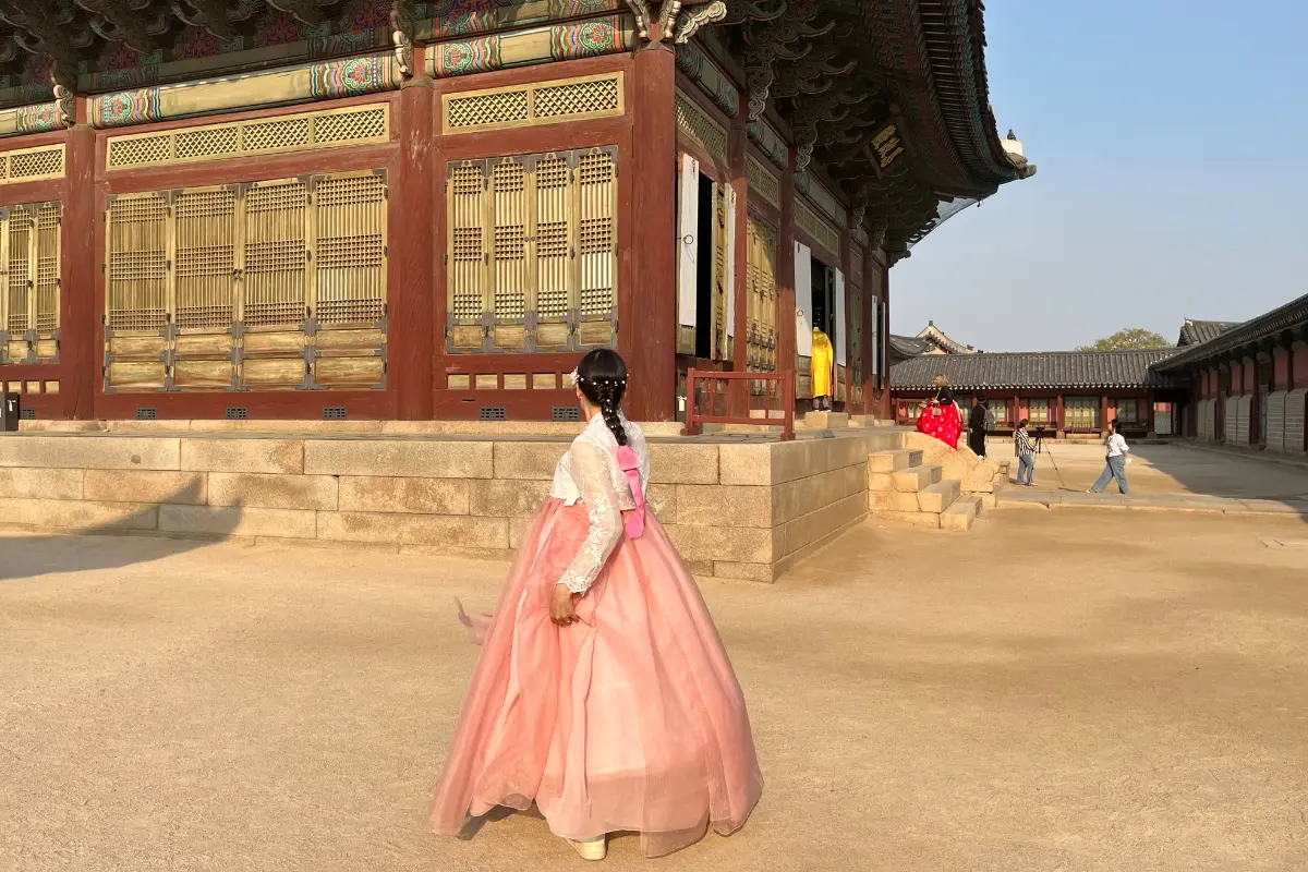 韓國旅行 韓國9月旅行 韓國9月天氣 景點推薦 韓服 personal colour 證件相 形象照 主題公園 價錢 預約 優惠