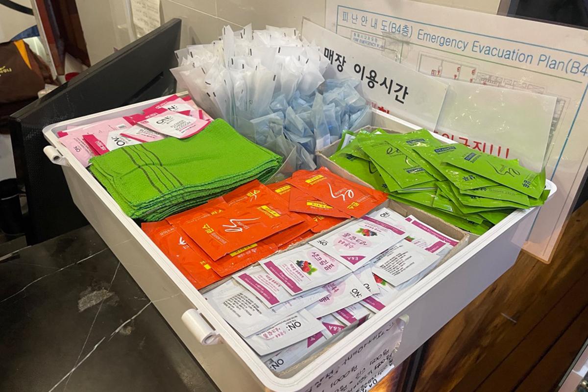 弘大24小時火爐三溫暖 汗蒸幕 弘大站 弘大入口站 弘大汗蒸幕 首爾汗蒸幕 桑拿 蒸汽房 蒸氣房 汗蒸幕推薦 2025