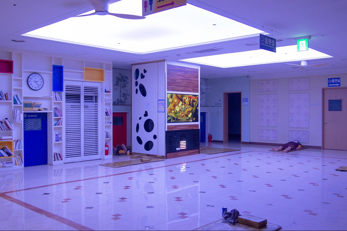 弘大24小時火爐三溫暖 汗蒸幕 弘大站 弘大入口站 弘大汗蒸幕 首爾汗蒸幕 桑拿 蒸汽房 蒸氣房 汗蒸幕推薦 2025