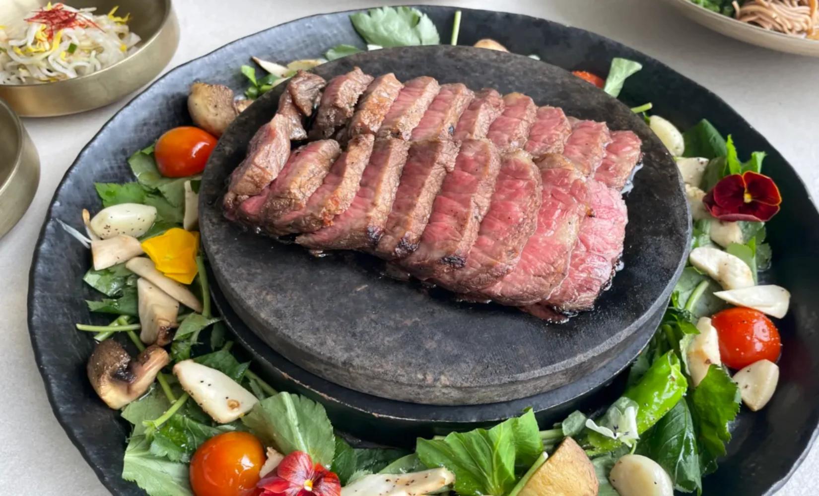 BLOOM IN THE PALACE 蚕室店