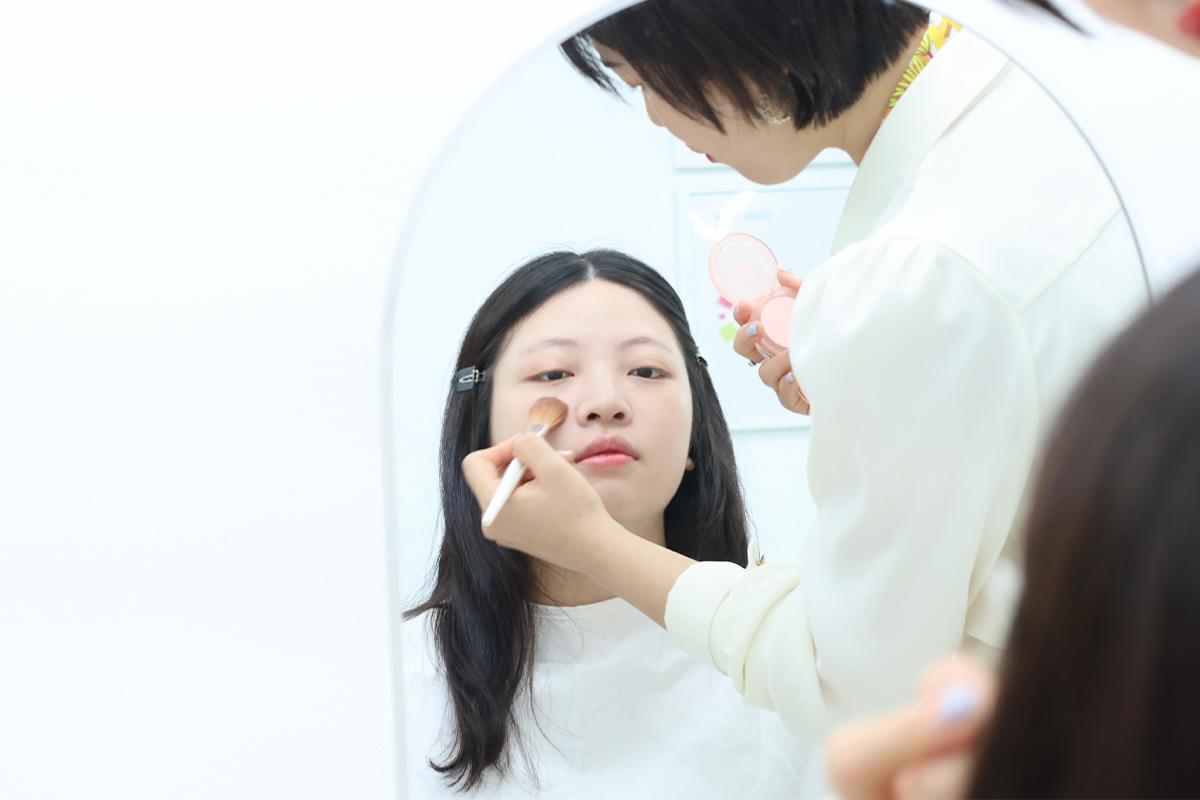 VIVIDKANG 弘大 弘大入口站 個人色彩鑑定 個人色彩檢測 個人色彩診斷 2025