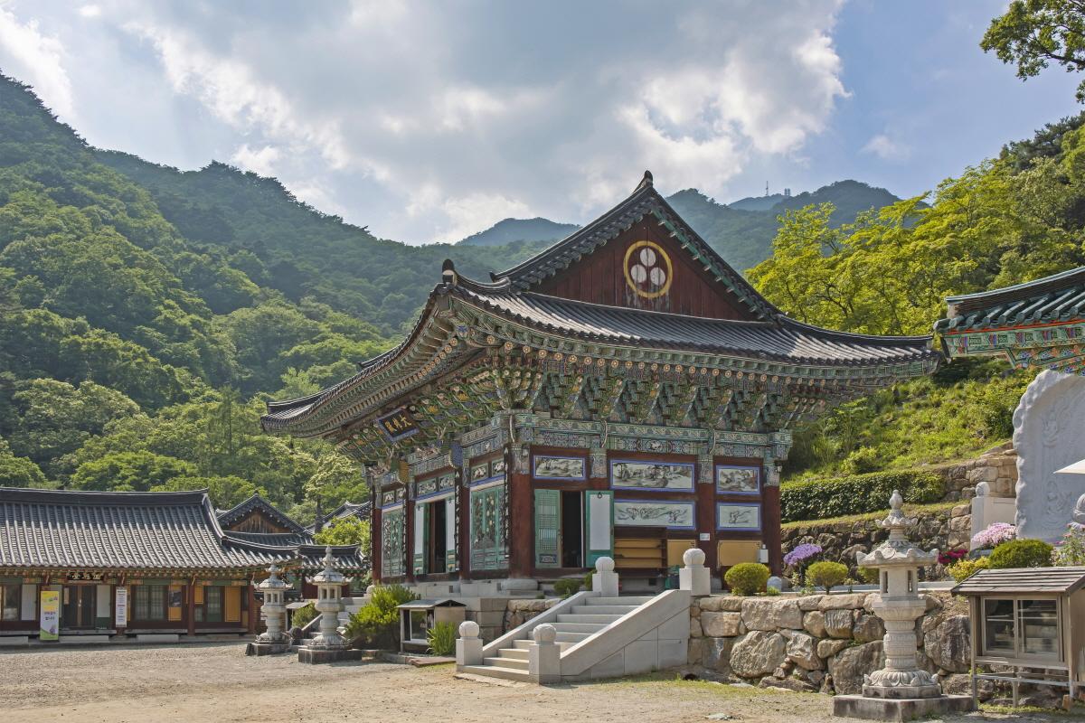 Yongmunsa Temple, South Korea, known for its serene atmosphere and splendid architecture.