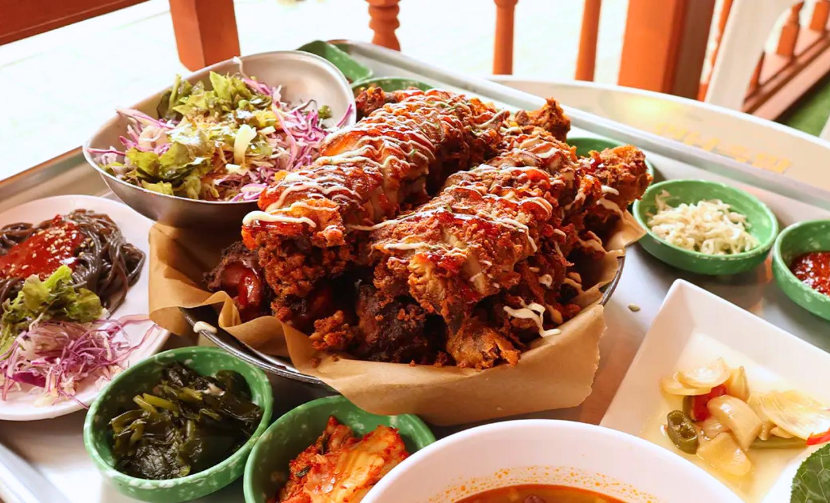 弘大美食 | 延南豬腳1987