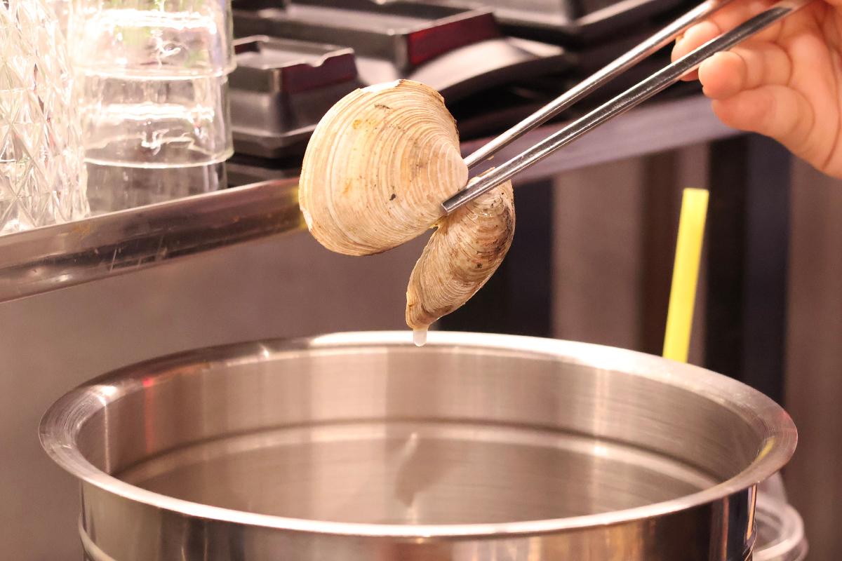 韓國美食 首爾美食 弘大餐廳 韓國燒貝殼 韓國烤貝殼 貝殼 海鮮 燒海鮮 弘大 夏威夷烤貝殼 Hawaii Shellfish 價錢 menu 預約