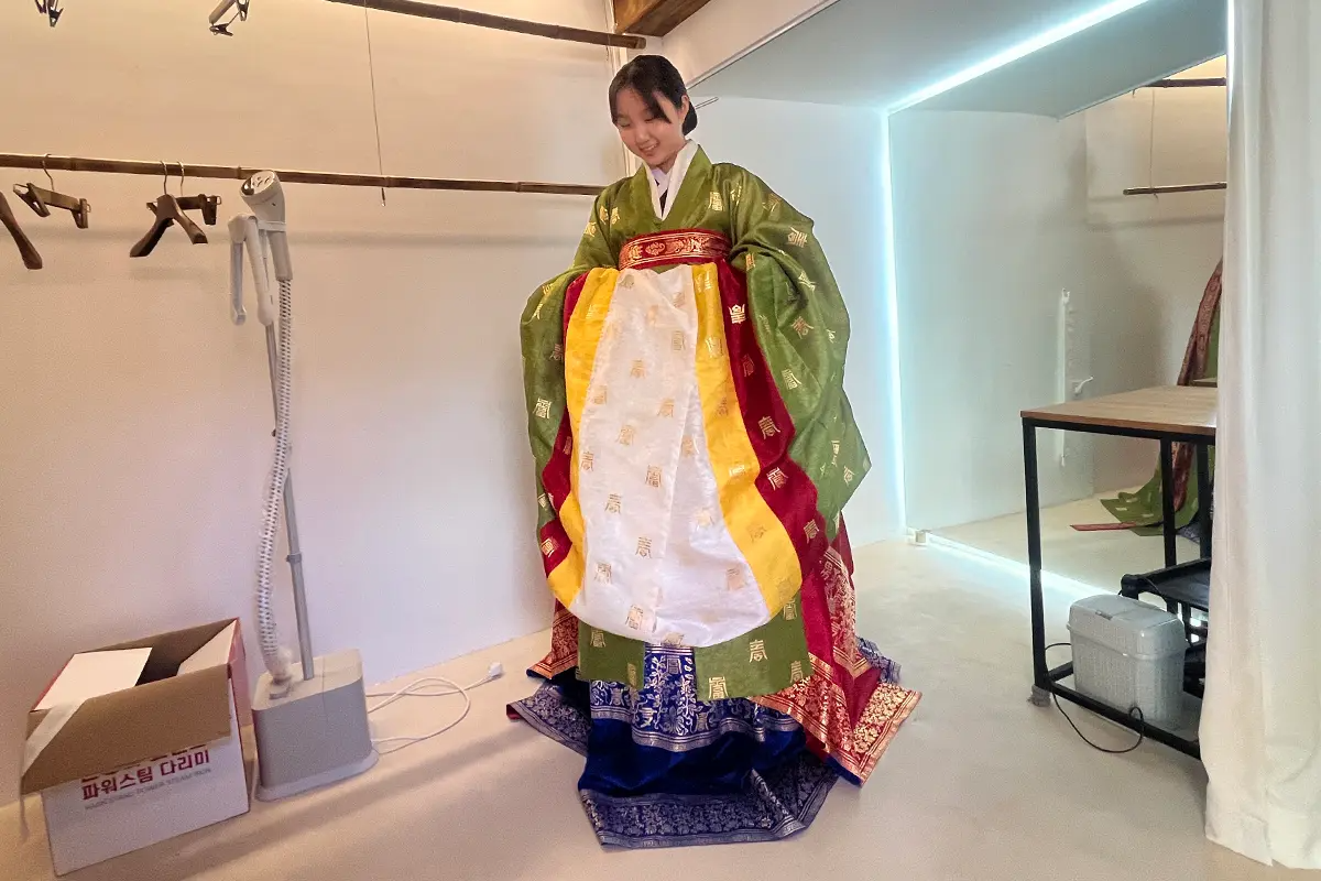 韓服 韓服租借 景福宮韓服 高級韓服 景福宮 租韓服 安國 今純堂 韓服韓屋外拍 韓國專業拍攝 韓式婚禮 價錢 預約