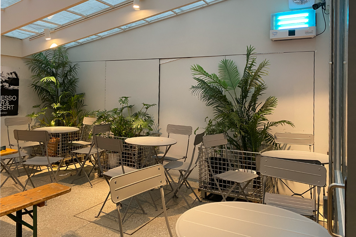 투또톤토的精品甜点和饮料组合，样式丰富诱人。