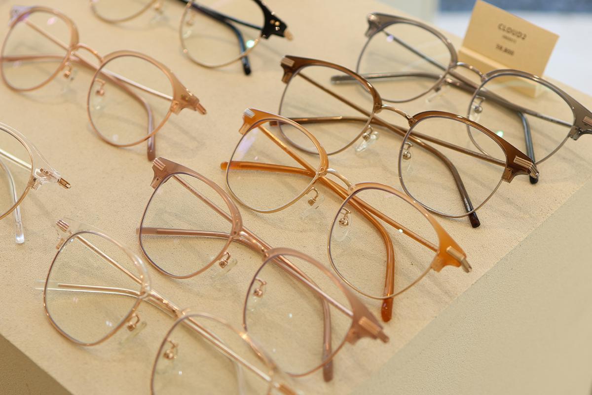Collection of trendy eyeglass frames neatly displayed at VIEWMAP.
