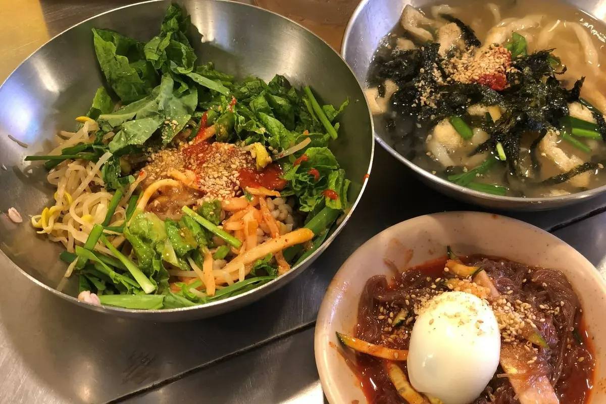 韓国旅行 韓国食堂 ソウル ソウル旅行 ソウルご飯 ソウルランチ 韓国料理 韓国グルメ店韓国、韓国旅行、韓国ひとり旅行、韓国1人旅行、韓国おひとり様旅行、1人韓国、ひとり韓国、一人韓国、おひとり様韓国、1人韓国旅行、ひとり韓国旅行、一人韓国旅行、おひとり様韓国旅行、韓国ひとりごはん、韓国一人ごはん、韓国1人ごはん、韓国ひとりご飯、韓国一人ご飯、韓国1人ご飯、韓国1人飯、韓国一人飯、韓国ひとり飯、ソウル旅行、1人ソウル旅行、ひとりソウル旅行、ホンパブ、HONPAB、ひとりご飯、一人ご飯、1人ご飯、ひとり飯、1人飯、一人飯、ソウル一人OK店、ソウルひとりOK店、ソウル1人OK店、ホンパブパス、一人タッカンマリ、1人タッカンマリ、1人焼肉、1人プデチゲ、1人サムギョプサル、1人しゃぶしゃぶ、1人コプチャン、1人ナッコプセ、1人チゲ、1人ポッサム、1人チョッパル、1人ユッケ、韓国定食、ソウル定食、1人ピザ