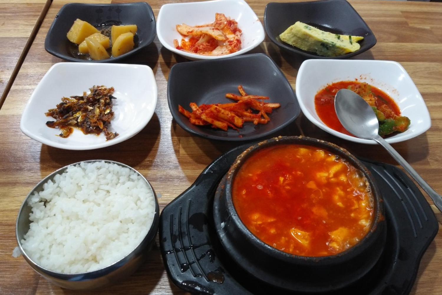 韓国、韓国旅行、韓国ひとり旅行、韓国1人旅行、韓国おひとり様旅行、1人韓国、ひとり韓国、一人韓国、おひとり様韓国、1人韓国旅行、ひとり韓国旅行、一人韓国旅行、おひとり様韓国旅行、韓国ひとりごはん、韓国一人ごはん、韓国1人ごはん、韓国ひとりご飯、韓国一人ご飯、韓国1人ご飯、韓国1人飯、韓国一人飯、韓国ひとり飯、ソウル旅行、1人ソウル旅行、ひとりソウル旅行、ホンパブ、HONPAB、ひとりご飯、一人ご飯、1人ご飯、ひとり飯、1人飯、一人飯、ソウル一人OK店、ソウルひとりOK店、ソウル1人OK店、ホンパブパス、一人タッカンマリ、1人タッカンマリ、1人焼肉、1人プデチゲ、1人サムギョプサル、1人しゃぶしゃぶ、1人コプチャン、1人ナッコプセ、1人チゲ、1人ポッサム、1人チョッパル、1人ユッケ、韓国定食、ソウル定食、1人ピザ、ホンデ1人ご飯、弘大1人ご飯、鐘路1人ご飯、チョンロ1人ご飯、チョンガク1人ご飯、鐘閣1人ご飯、明洞1人ご飯、ミョンドン1人ご飯、東大門1人ご飯、江南1人ご飯、狎鴎亭1人ご飯、アックジョン1人ご飯、カンナム1人ご飯、サウメコス1人ご飯、回基1人ご飯、シンサ1人ご飯、新沙1人ご飯、フェギ1人ご飯、往十里1人ご飯、新村1人ご飯、シンチョン1人ご飯、安国1人ご飯、アングク1人ご飯、合井1人ご飯、ハプチョン1人ご飯、永登浦1人ご飯、ヨンドゥンポ1人ご飯、ノリャンジン1人ご飯、鷺梁津1人ご飯、木洞1人ご飯、モクドン1人ご飯、聖水、ソンス1人ご飯、建大1人ご飯、コンデ1人ご飯、ホンデ、弘大、鐘路、チョンロ、チョンガク、鐘閣、明洞、ミョンドン、東大門、江南、狎鴎亭、アックジョン、カンナム、サウメコス、回基、シンサ、新沙、フェギ、往十里、新村、シンチョン、安国、アングク、合井、ハプチョン、永登浦、ヨンドゥンポ、ノリャンジン、鷺梁津、木洞、モクドン、聖水、ソンス、建大、コンデ