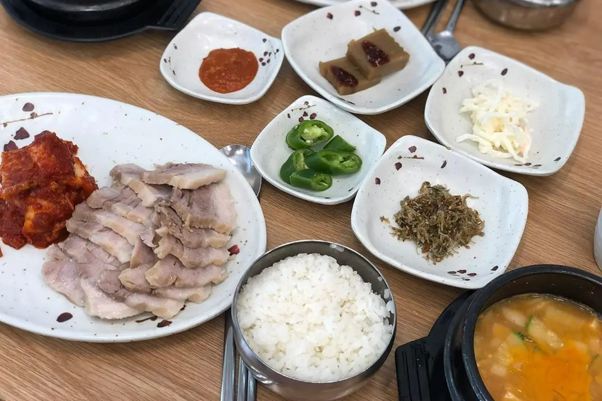 韓国、韓国旅行、韓国ひとり旅行、韓国1人旅行、韓国おひとり様旅行、1人韓国、ひとり韓国、一人韓国、おひとり様韓国、1人韓国旅行、ひとり韓国旅行、一人韓国旅行、おひとり様韓国旅行、韓国ひとりごはん、韓国一人ごはん、韓国1人ごはん、韓国ひとりご飯、韓国一人ご飯、韓国1人ご飯、韓国1人飯、韓国一人飯、韓国ひとり飯、ソウル旅行、1人ソウル旅行、ひとりソウル旅行、ホンパブ、HONPAB、ひとりご飯、一人ご飯、1人ご飯、ひとり飯、1人飯、一人飯、ソウル一人OK店、ソウルひとりOK店、ソウル1人OK店、ホンパブパス、一人タッカンマリ、1人タッカンマリ、1人焼肉、1人プデチゲ、1人サムギョプサル、1人しゃぶしゃぶ、1人コプチャン、1人ナッコプセ、1人チゲ、1人ポッサム、1人チョッパル、1人ユッケ、韓国定食、ソウル定食、1人ピザ、ホンデ1人ご飯、弘大1人ご飯、鐘路1人ご飯、チョンロ1人ご飯、チョンガク1人ご飯、鐘閣1人ご飯、明洞1人ご飯、ミョンドン1人ご飯、東大門1人ご飯、江南1人ご飯、狎鴎亭1人ご飯、アックジョン1人ご飯、カンナム1人ご飯、サウメコス1人ご飯、回基1人ご飯、シンサ1人ご飯、新沙1人ご飯、フェギ1人ご飯、往十里1人ご飯、新村1人ご飯、シンチョン1人ご飯、安国1人ご飯、アングク1人ご飯、合井1人ご飯、ハプチョン1人ご飯、永登浦1人ご飯、ヨンドゥンポ1人ご飯、ノリャンジン1人ご飯、鷺梁津1人ご飯、木洞1人ご飯、モクドン1人ご飯、聖水、ソンス1人ご飯、建大1人ご飯、コンデ1人ご飯、ホンデ、弘大、鐘路、チョンロ、チョンガク、鐘閣、明洞、ミョンドン、東大門、江南、狎鴎亭、アックジョン、カンナム、サウメコス、回基、シンサ、新沙、フェギ、往十里、新村、シンチョン、安国、アングク、合井、ハプチョン、永登浦、ヨンドゥンポ、ノリャンジン、鷺梁津、木洞、モクドン、聖水、ソンス、建大、コンデ