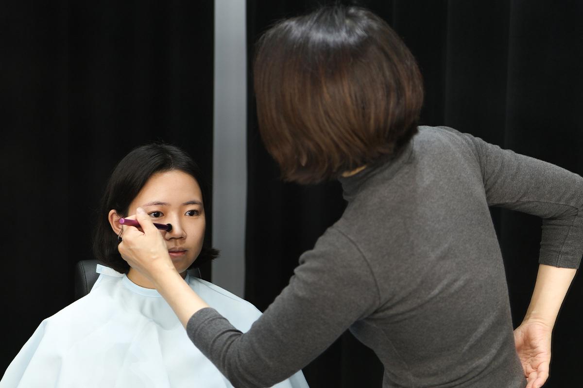 化妝 韓國化妝 韓國美妝 上門化妝服務 韓國上門化妝服務 韓式妝髮 valla lab 價錢 預約 酒店 住宿