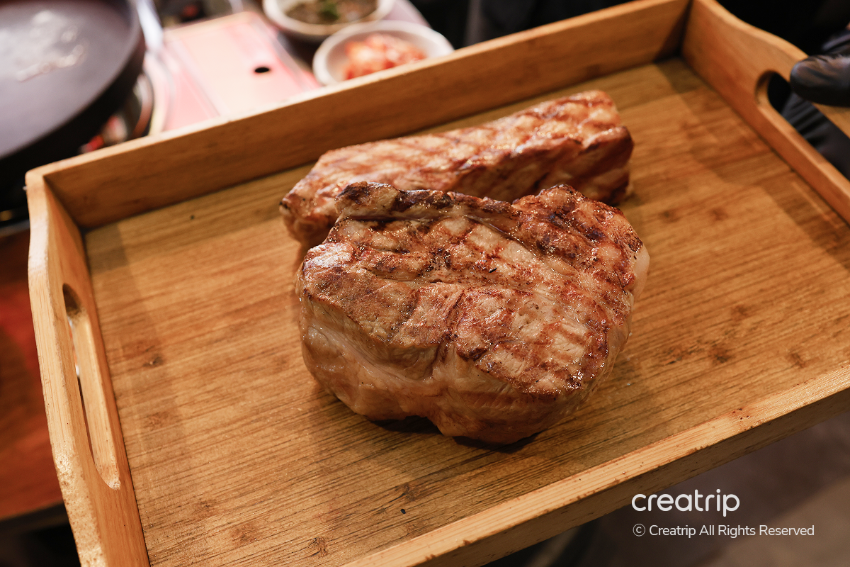 弘大 給豚的男人 訂位 排隊