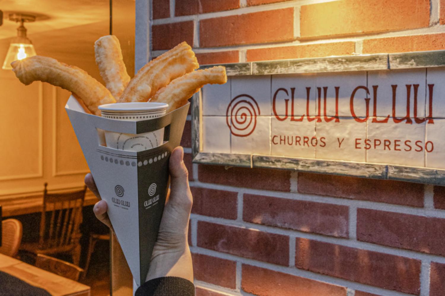 GLUU GLUUの店内とエスプレッソメニュー