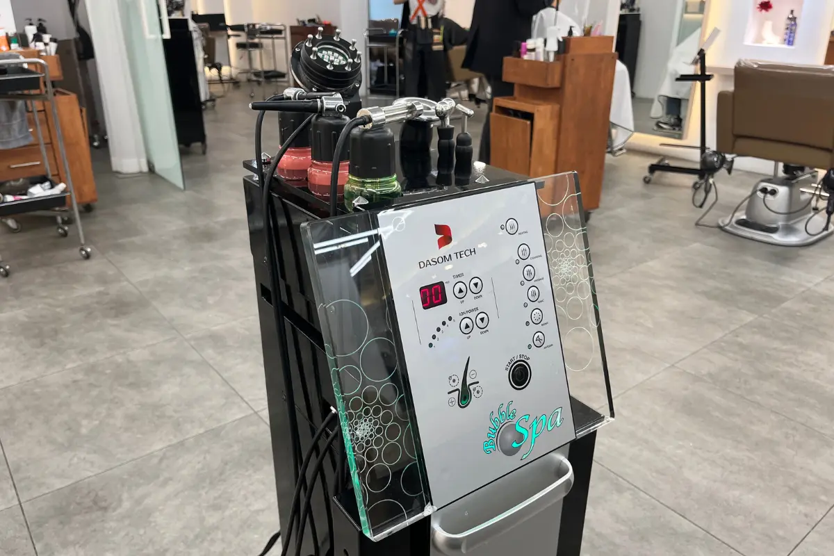 SPA capilar Corea SPA capilar Corea terapia del cuero cabelludo Corea belleza capilar Corea belleza salón de peluquería Seúl SPA del cuero cabelludo Introducción al SPA capilar Recomendaciones de SPA capilar en Corea Precios Reservas