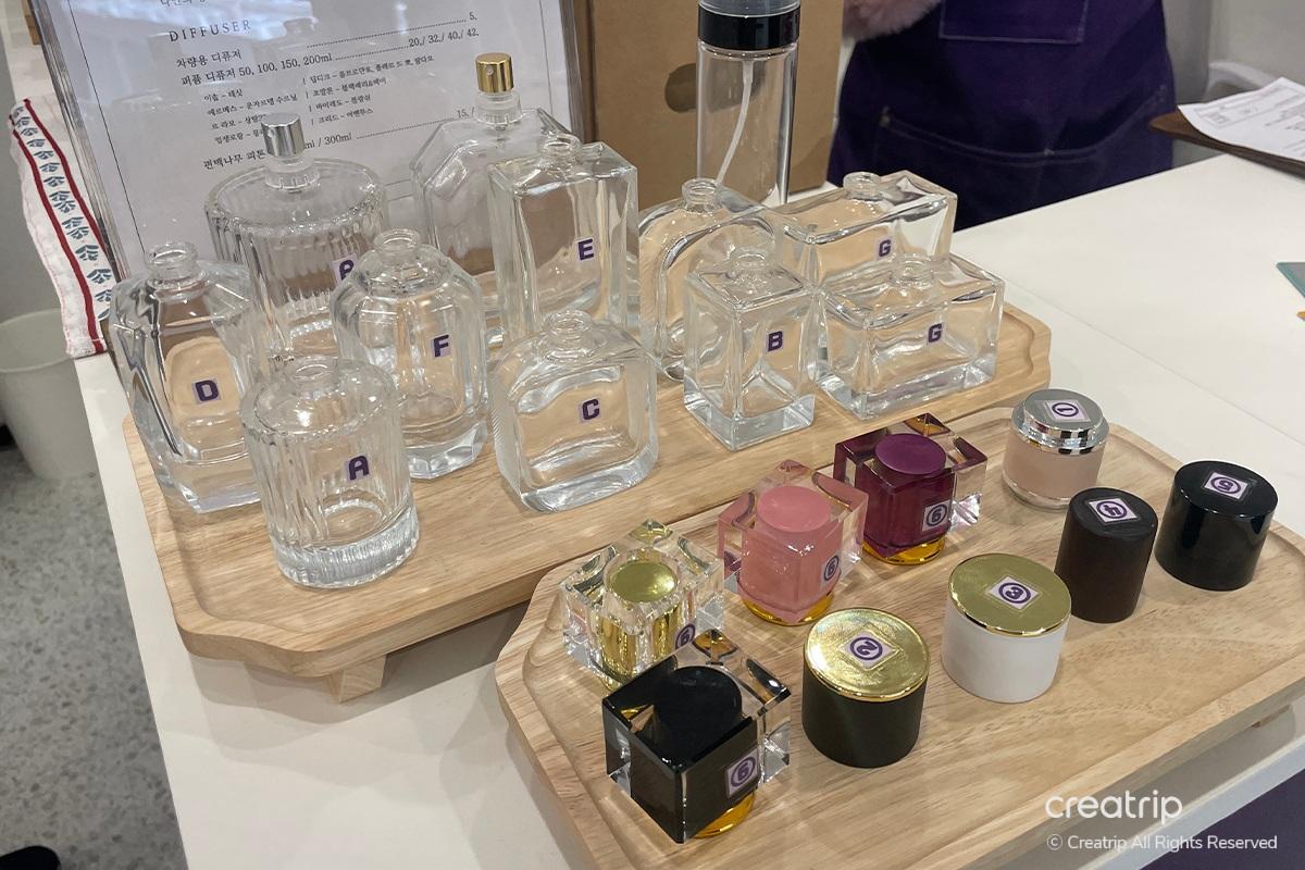 Assorted and customizable perfume bottles used during the fragrance creation at Perfume Play Gangnam.