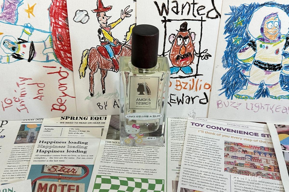 Exit 11 signage at Gangnam Station, providing direction to Perfume Play Gangnam.