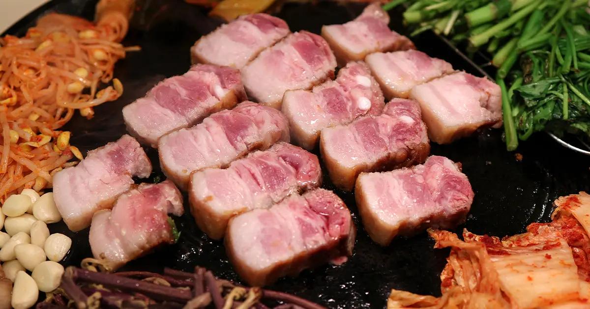 Best Korean BBQ Experience in Mapo GongdeokㅣWolhwa Sikdang Mapo