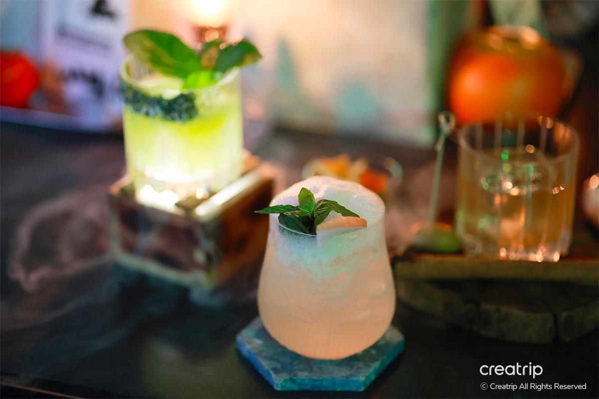 东大门 东大门设计广场 东大门历史文化公园站 水果拼盘 东大门历史文化公园站餐厅 水果沙拉 义式马铃薯饺 鸡尾酒 东大门鸡尾酒吧 威士忌 东大门餐厅 鸡尾酒吧 东大门调酒