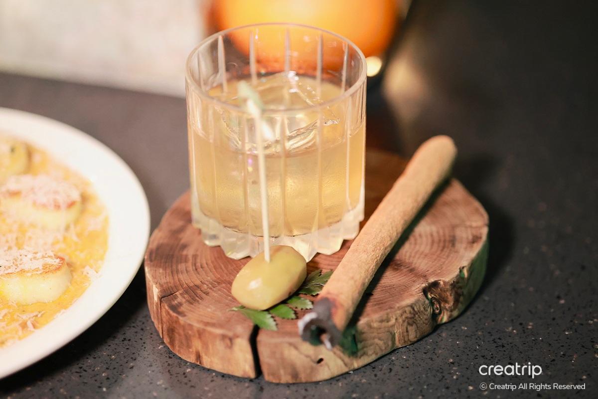 东大门 东大门设计广场 东大门历史文化公园站 水果拼盘 东大门历史文化公园站餐厅 水果沙拉 义式马铃薯饺 鸡尾酒 东大门鸡尾酒吧 威士忌 东大门餐厅 鸡尾酒吧 东大门调酒