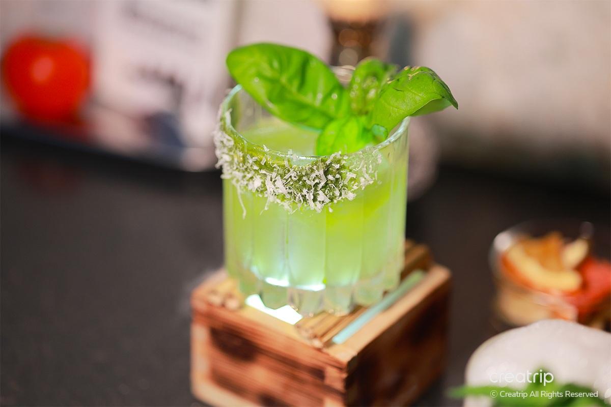 东大门 东大门设计广场 东大门历史文化公园站 水果拼盘 东大门历史文化公园站餐厅 水果沙拉 义式马铃薯饺 鸡尾酒 东大门鸡尾酒吧 威士忌 东大门餐厅 鸡尾酒吧 东大门调酒