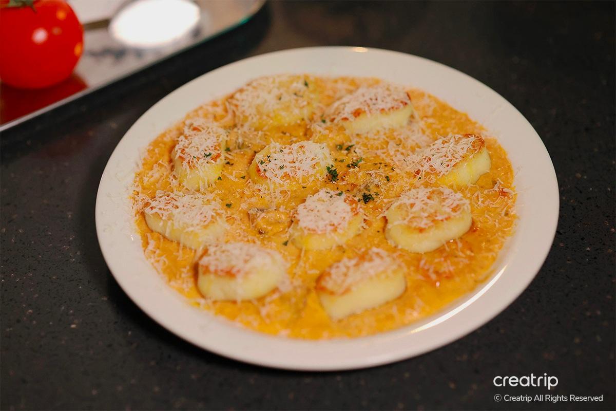 东大门 东大门设计广场 东大门历史文化公园站 水果拼盘 东大门历史文化公园站餐厅 水果沙拉 义式马铃薯饺 鸡尾酒 东大门鸡尾酒吧 威士忌 东大门餐厅 鸡尾酒吧 东大门调酒