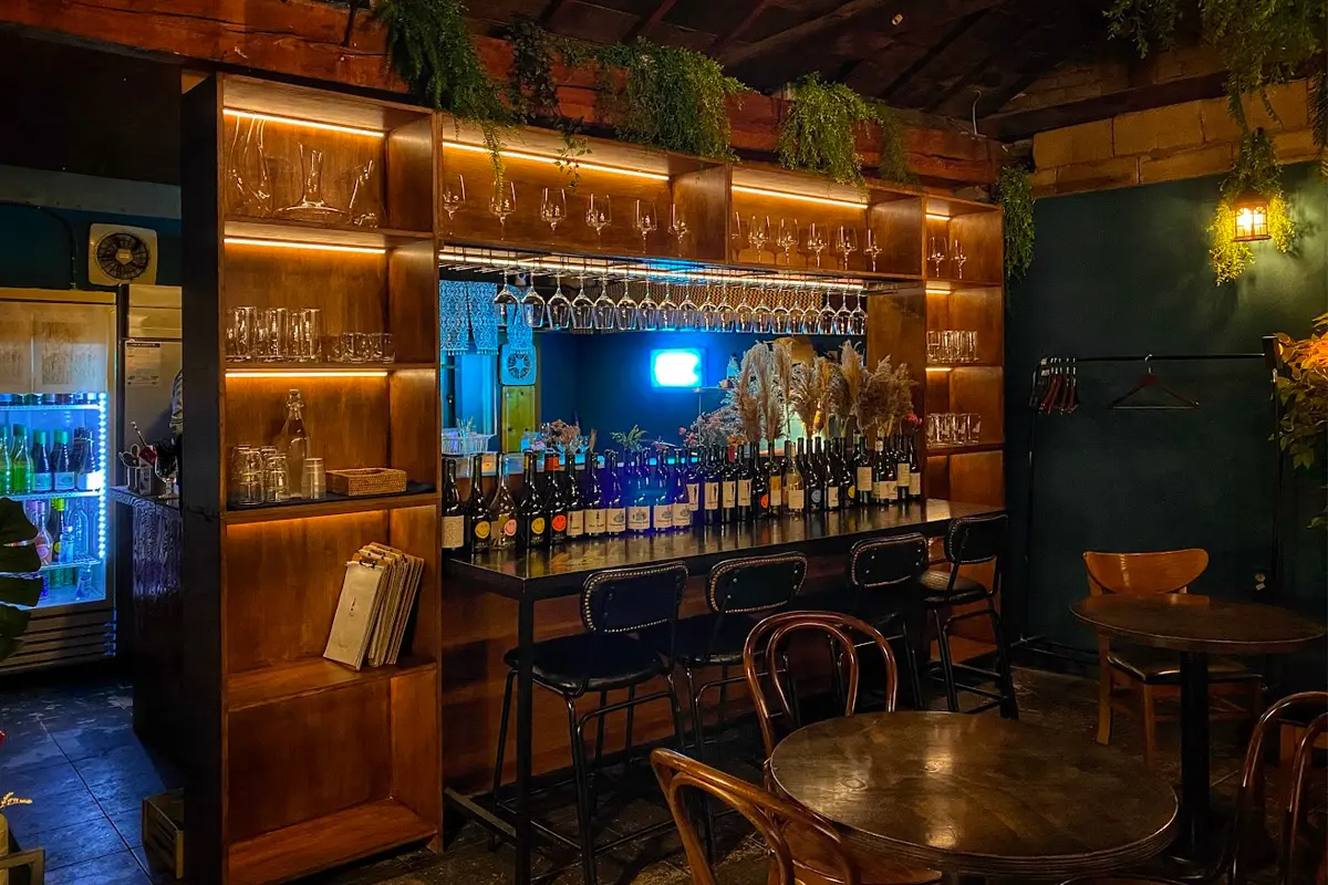 韓國美食 韓國wine bar 首爾美食 首爾wine bar 乙支路美食 乙支路餐廳 vinzip menu 價錢 推薦韓國酒吧 韓國bar 首爾酒吧 首爾bar 首爾酒吧推薦 韓國夜生活 聖水酒吧 東大門酒吧 弘大酒吧 梨泰院酒吧 韓國特色酒吧 推薦 介紹 預約 價錢 乙支路 Vinzip