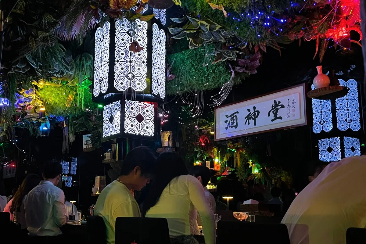 韓國酒吧 韓國bar 首爾酒吧 首爾bar 首爾酒吧推薦 韓國夜生活 聖水酒吧 東大門酒吧 弘大酒吧 梨泰院酒吧 韓國特色酒吧 推薦 介紹 預約 價錢 新堂 酒神堂