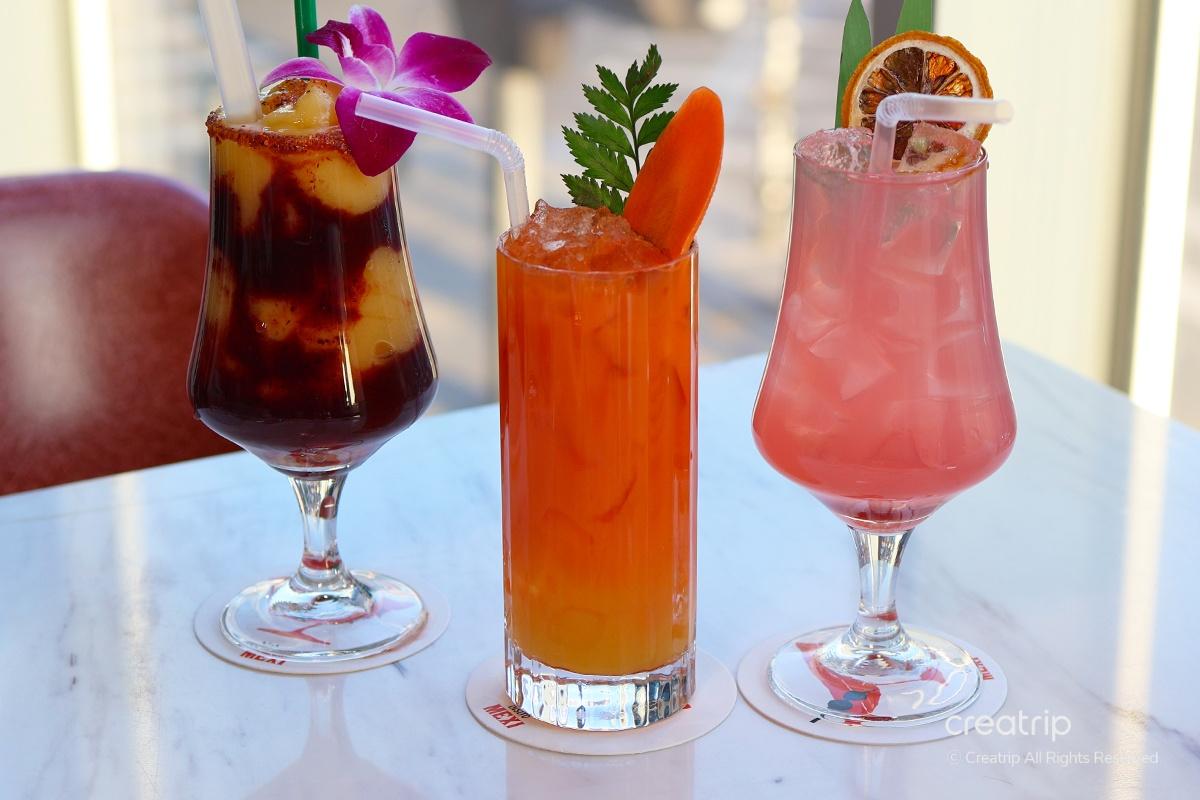 bistro MEXI的特色鸡尾酒，鲜艳的色彩和独特的装饰适合拍照留念。