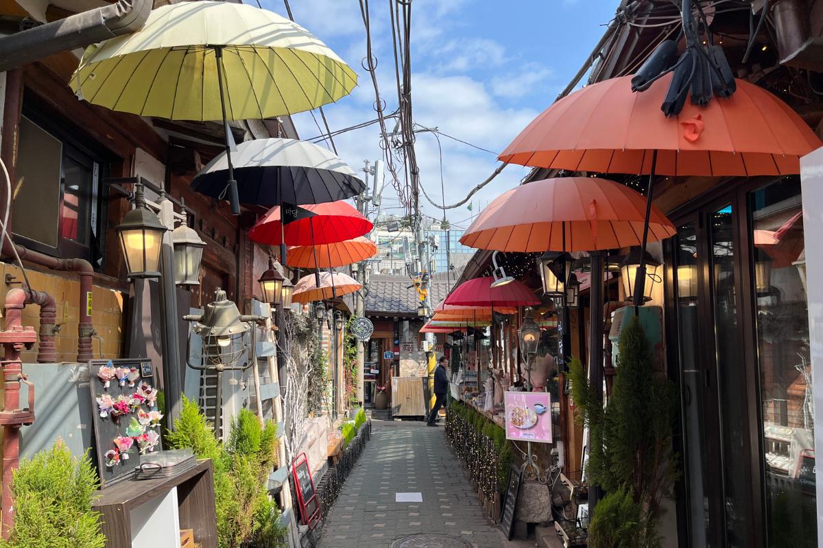 Things To Do In Ikseon-dong | Shopping, Photo Booths & Other Activities